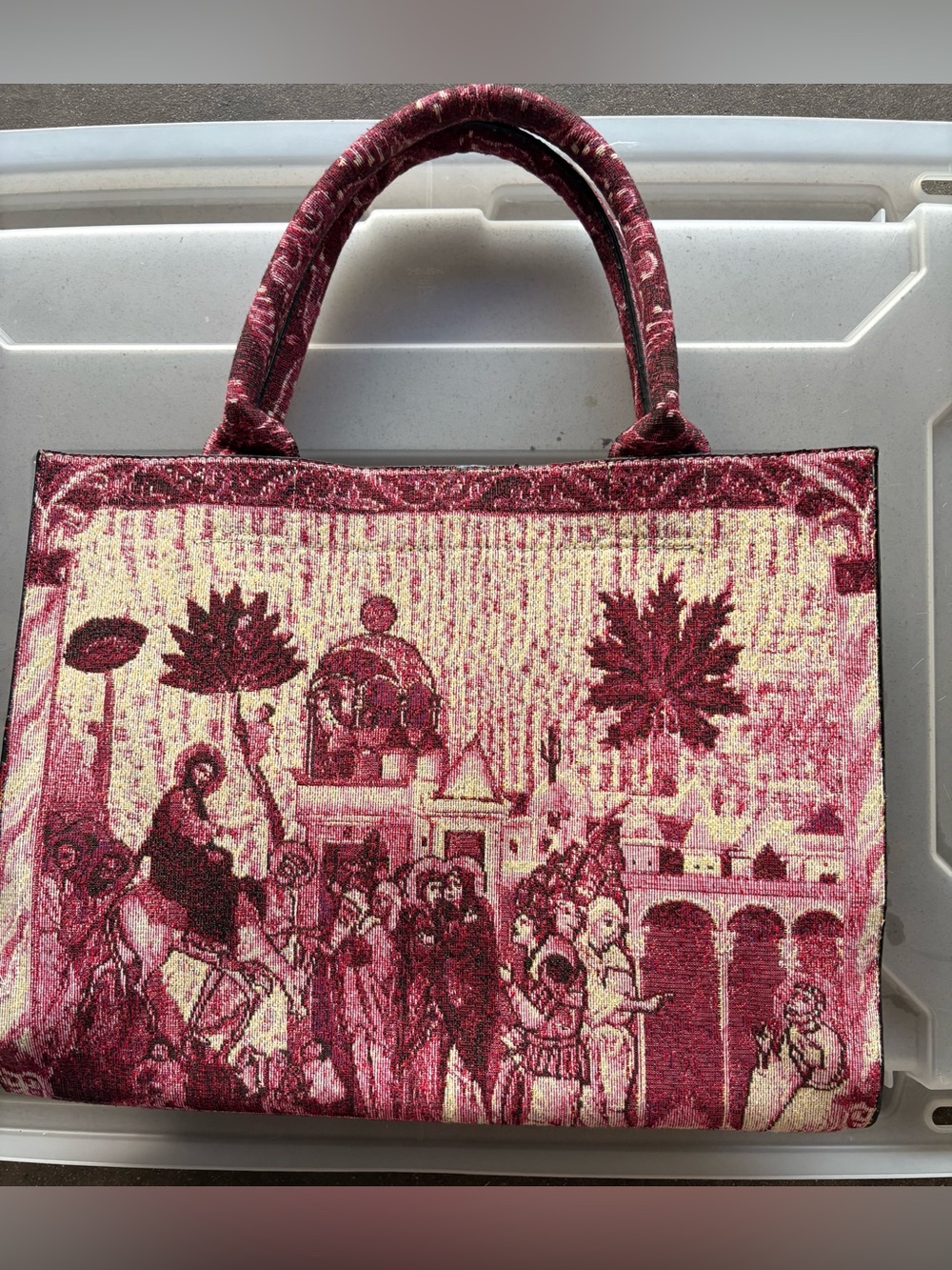 Tapestry Jacquard Tote Bag in Burgundy and Cream